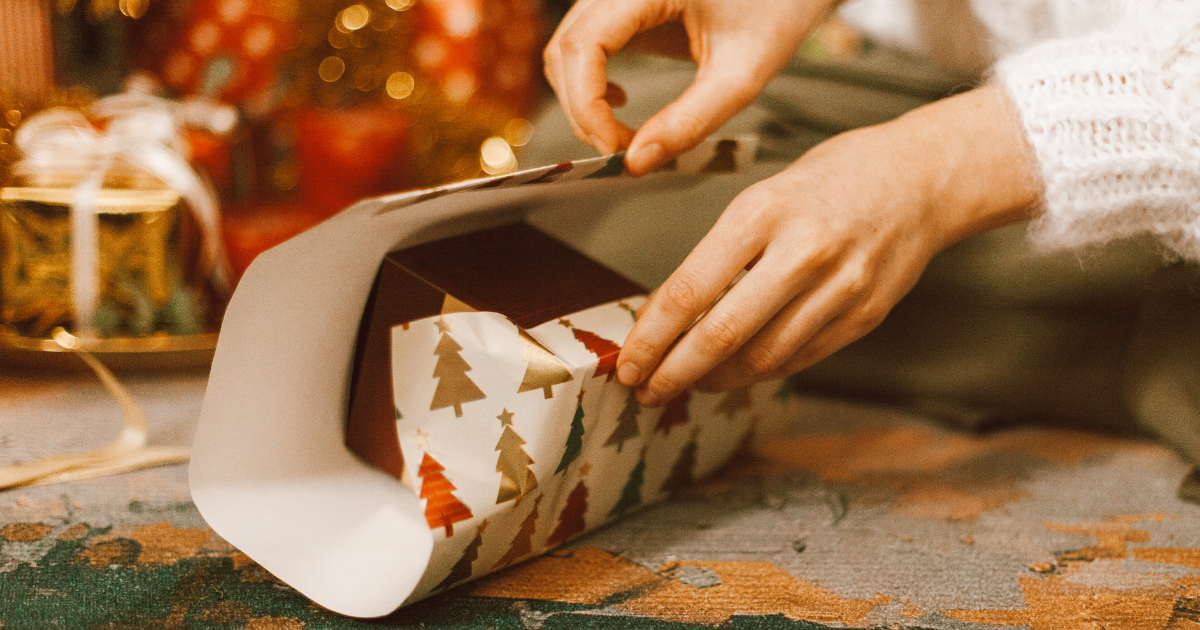 wrapping Christmas present